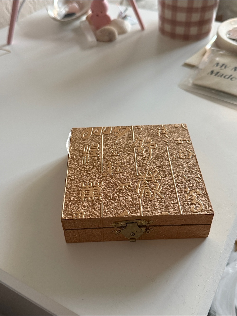 Oriental Gold Jewelry Trinket Box silk satin Asian Chinese vintage thrifted